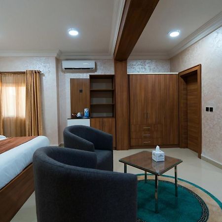 Phoenicia Suites Wupa Luaran gambar
