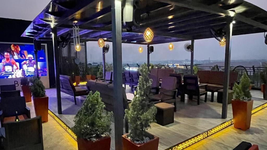 Phoenicia Suites Wupa Luaran gambar