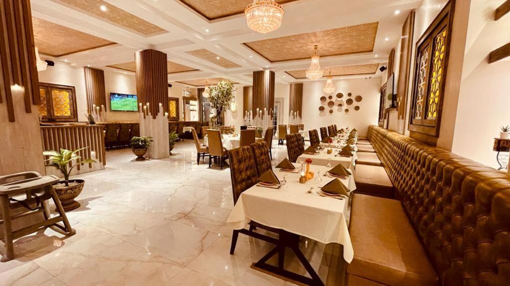 Phoenicia Suites Wupa Luaran gambar
