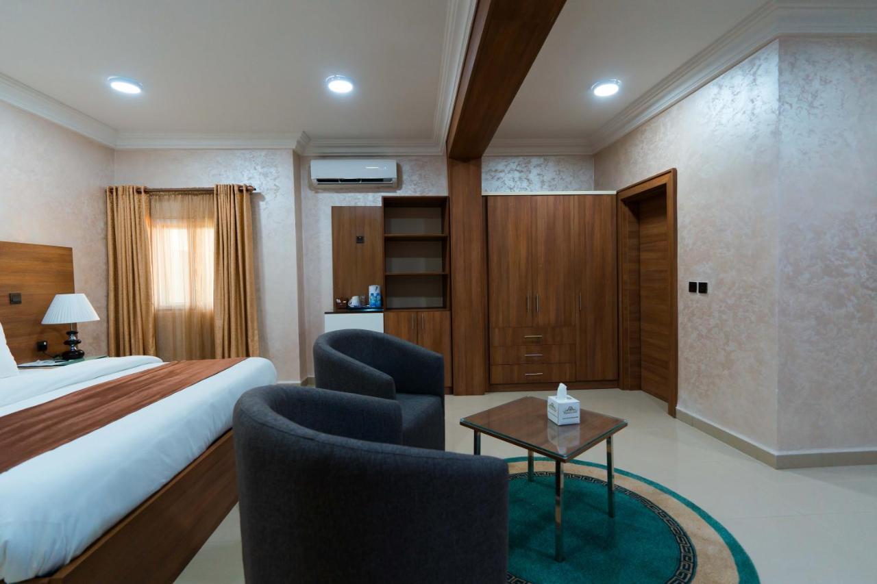 Phoenicia Suites Wupa Luaran gambar